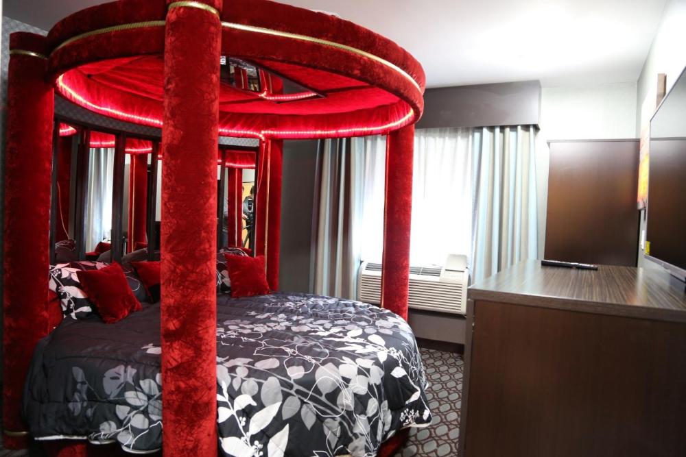 King Room with Whirlpool interior